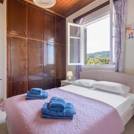 Giorgos House First Floor