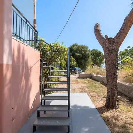 Giorgos House First Floor