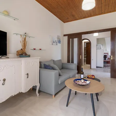 Giorgos House First Floor Casa vacanze *