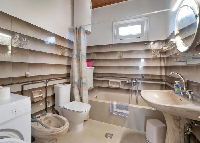 Giorgos House First Floor